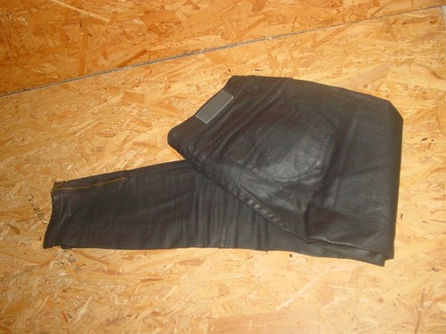 Kunst-Lederhose